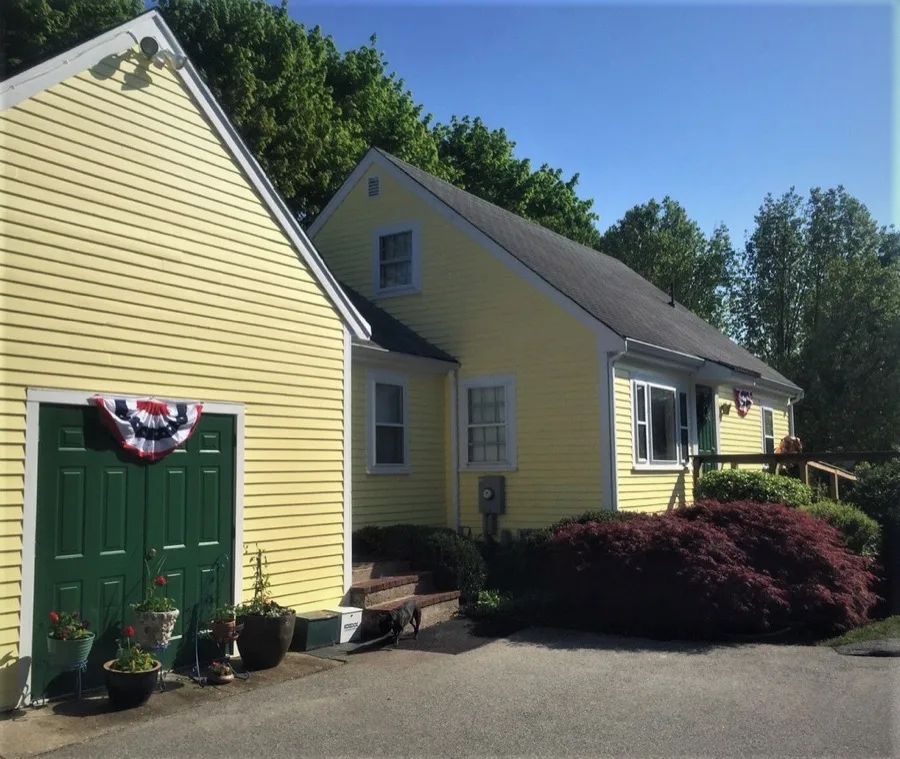 South River Veterinary Hospital on Ocean Street, Marshfield MA