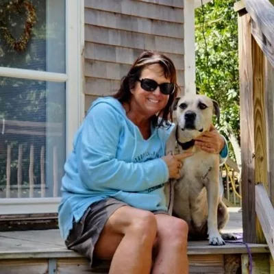 Deb, Front Office Manager